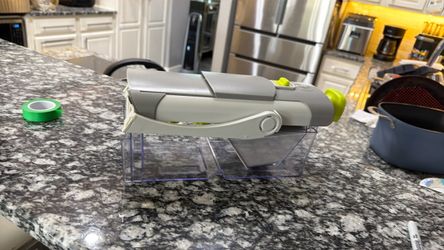 Pampered Chef - Multi Chopper