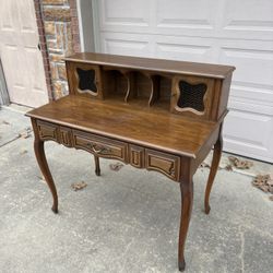 SELLING ASAP!!! Vintage Wooden Desk