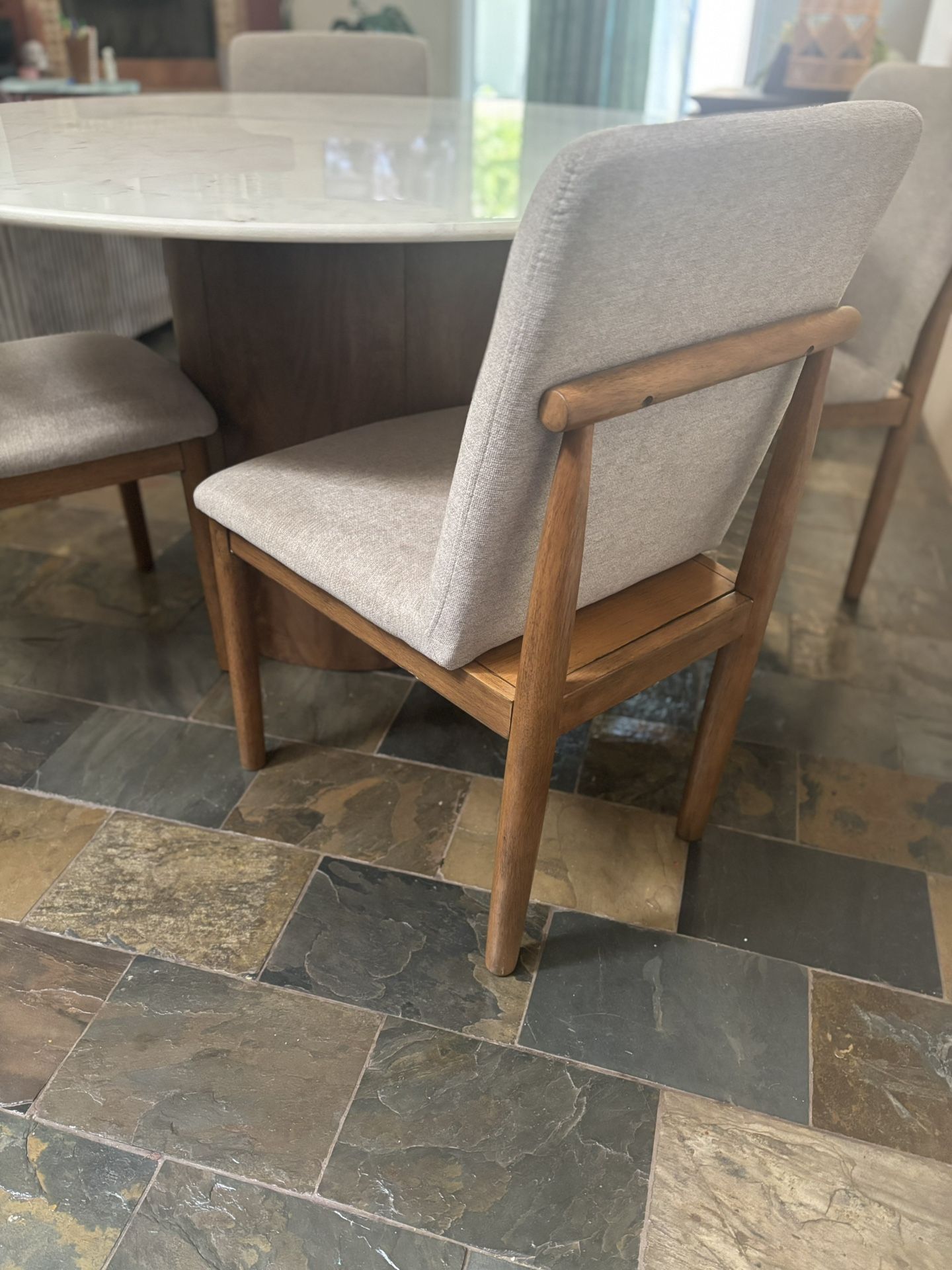 Round Marble Kitchen Table With 4 Chairs