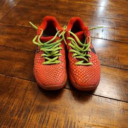 Nike Kobe 6 Protro "Reverse Grinch" Size 6.5