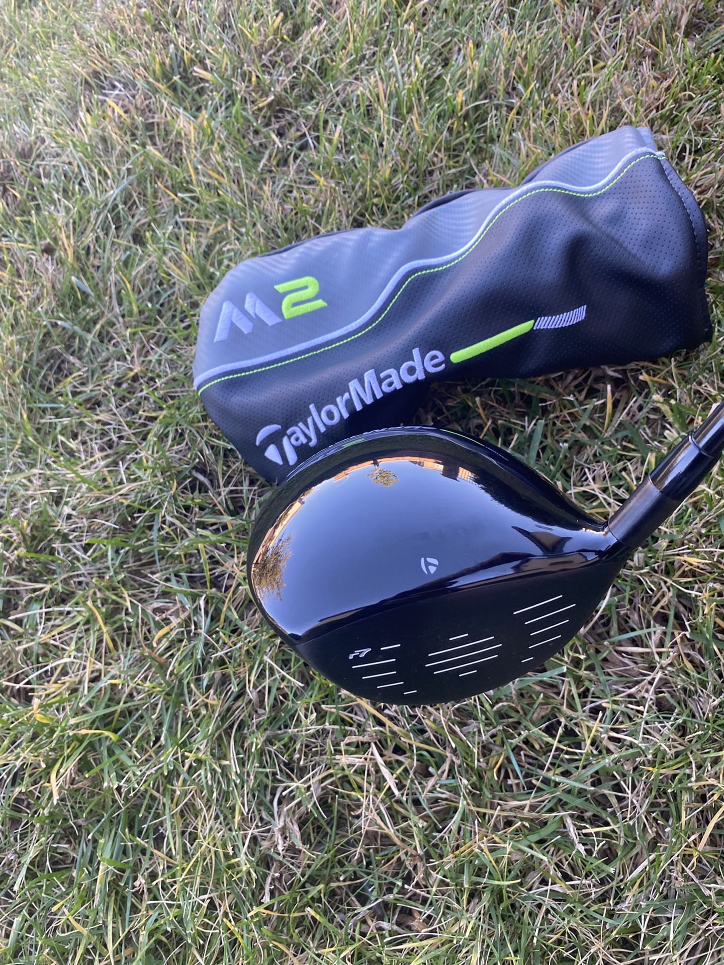 MINT NEAR NEW ***TAYLORMADE R7 SUPERQUAD TP BLACK TOUR LIMITED DRIVER 10.5 W MITSUBISHI TP 64g GRAPHITE STIFF & M2 HEADCOVER