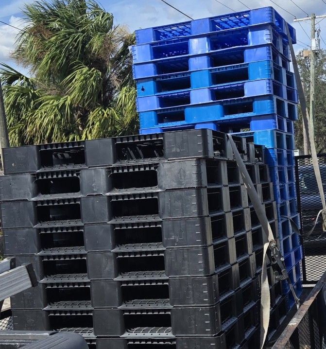 Plastic Pallets 46x39 Delivery Available