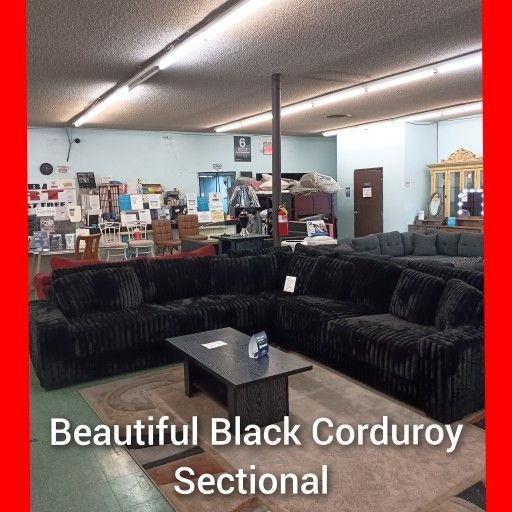 🤩 Black Sectional
