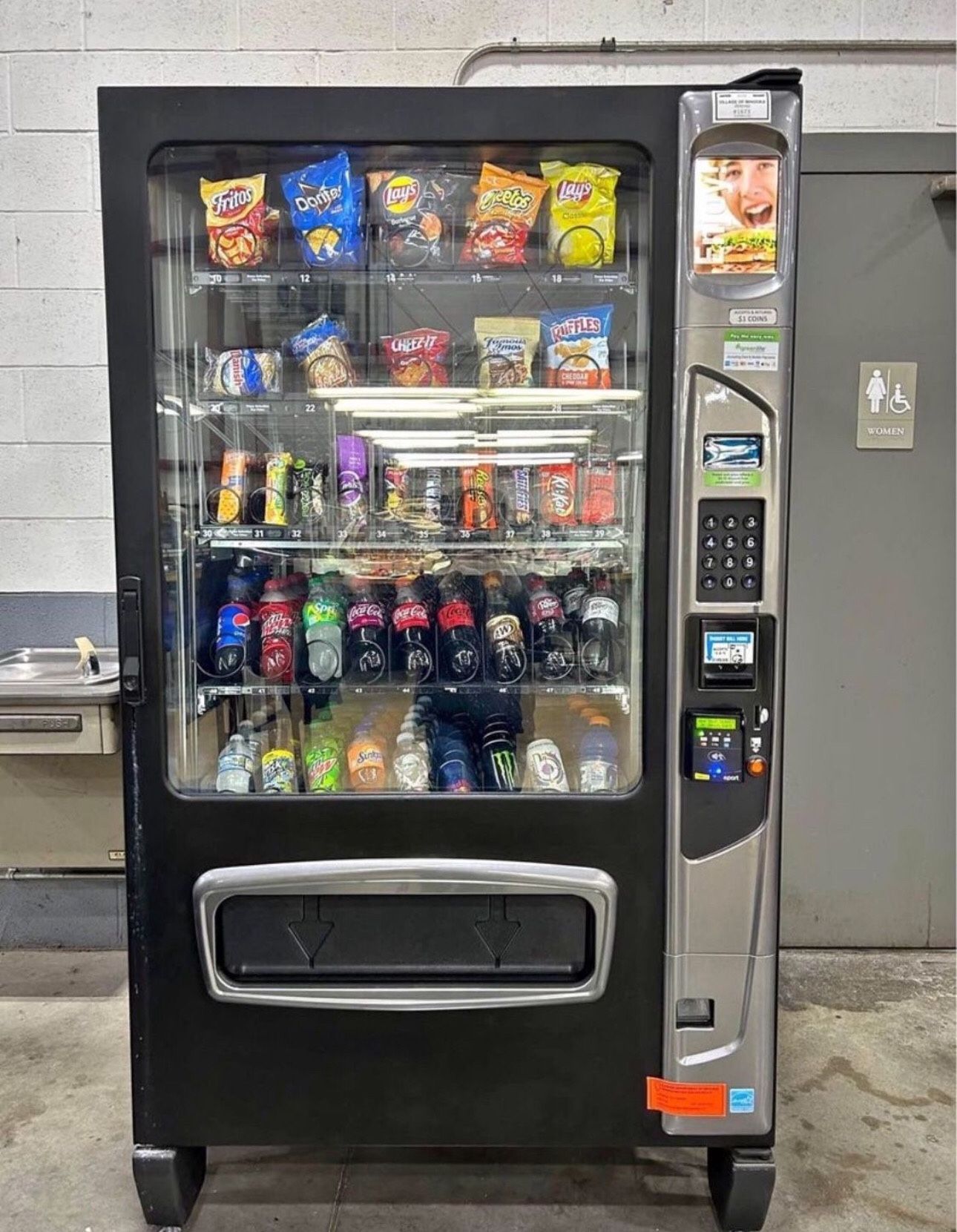 Combo Machine For Drinks And Snacks With Credit Card Reader 