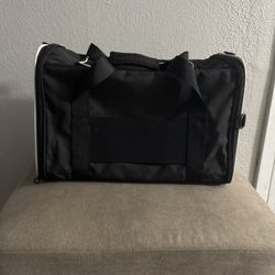 Black Soft-Sided Pet Carrier Bag – 17.5” x 11” x 11” – New