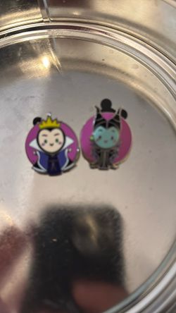 Disney villain’s pins