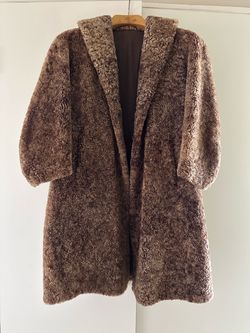 Vintage Persian lamb’s wool fur coat (light brown, women’s M)