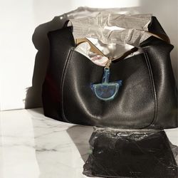 Black Purse