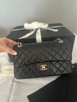 Classic flap bag Chanel lambskin leather