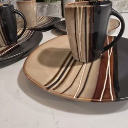 Better homes & Gardens Dining wear set
