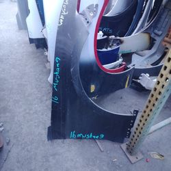 2016 Ford Mustang Right Fender