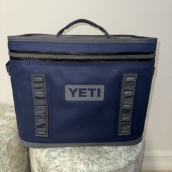 Yeti Hopper Flip 18