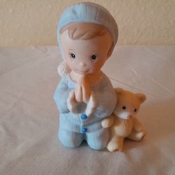 Vintage Homco- Little Praying Boy with Teddy Bear