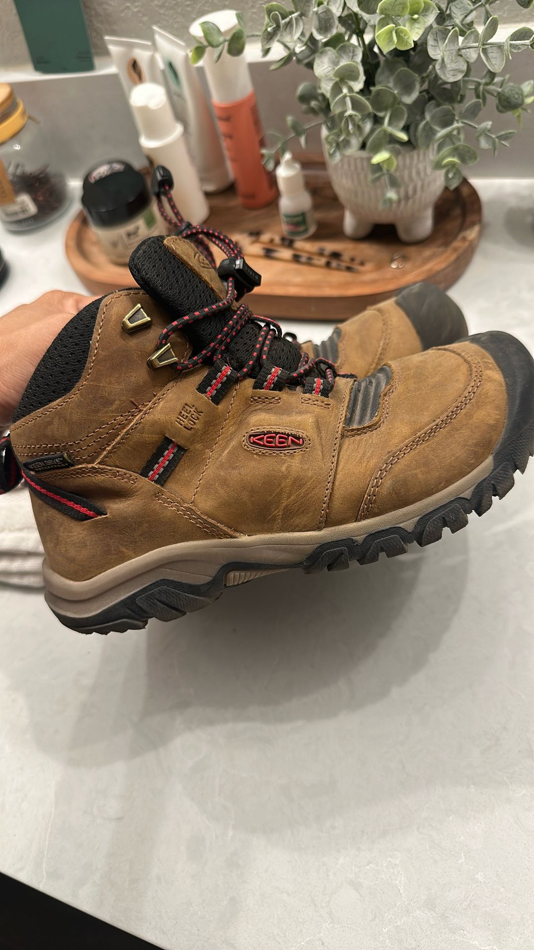 Kids Size 2 Hiking Shoes 