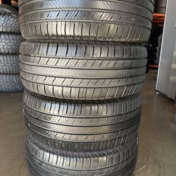 225/50/17 Michelin Defender 2