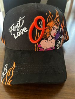 Nice hat brand new never used original  they go for 130 I’m asking 80