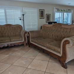 Sofa And Loveseat Antique And Colonial Stile