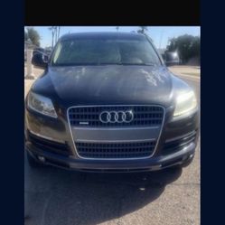 Audi Q7 2009. . For Parts. Motor And Transmission Only 