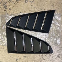 Mustang Side Louvers 