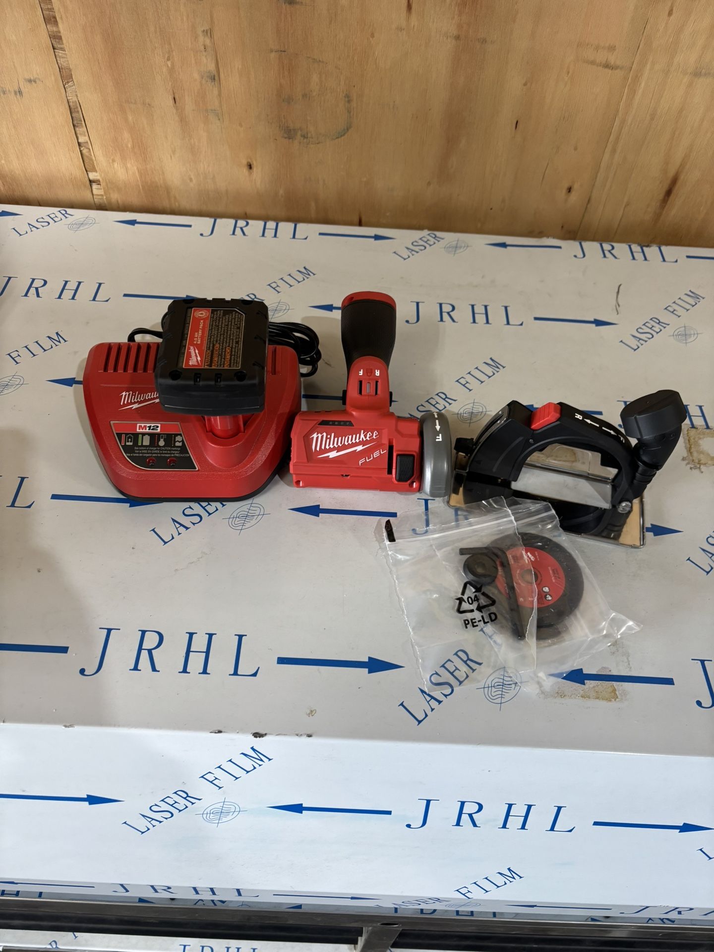 M12 FUEL 12V 3 in. Lithium-Ion Brushless Cordless Cut Off Saw Kit with One 4.0 Ah Battery Charger