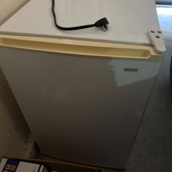 5.0 Cu. ft Kenmore Upright Freezer 