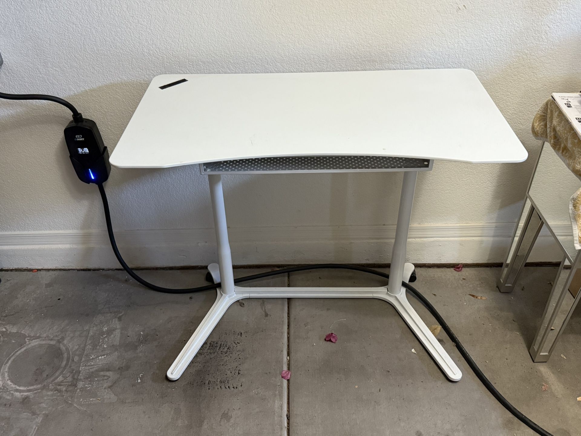 Adjustable Table