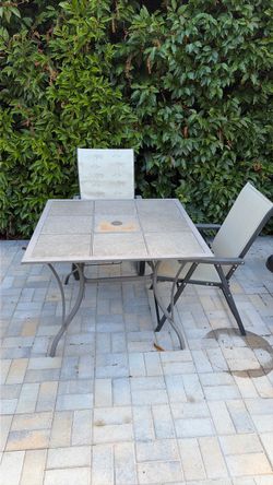 Outdoor Patio Table with 2 Chairs