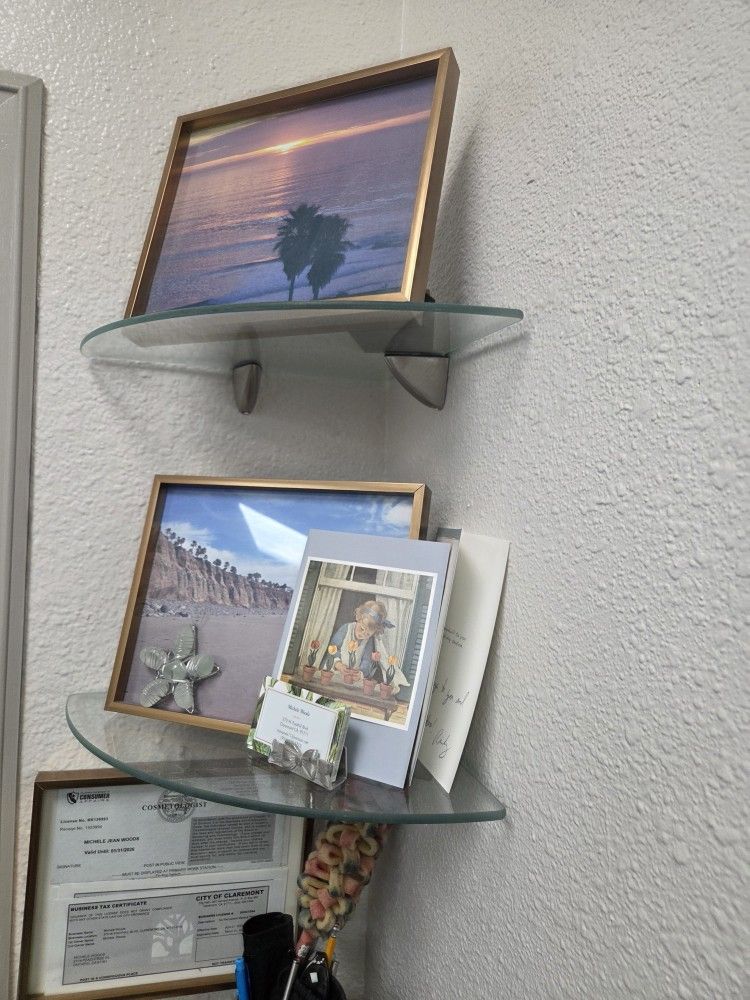 Clear Glass Angular Floating shelf