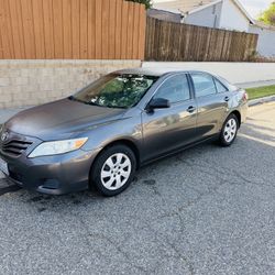 2011 Toyota Camry LE – Super Reliable Daily Driver!