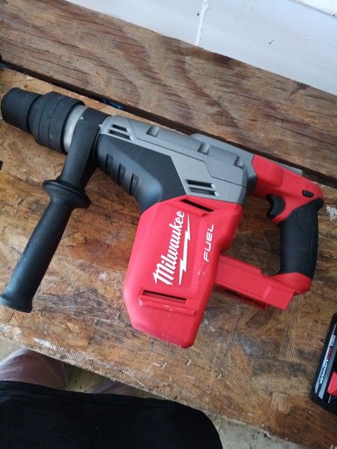 Milwaukee 2717-20