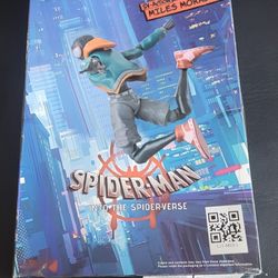 SPIDERMAN ACTION FIGURE - INTO THE SPIDER-VERSE! MILES MORALES - BRAND NEW!