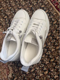 Brand new not used girls shoe size 7