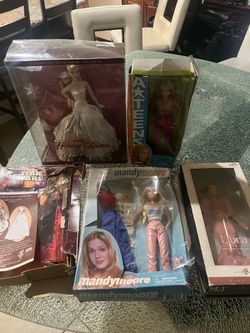 Antique old dolls.
