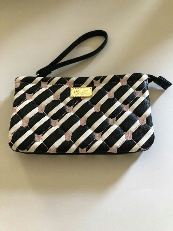 BETSEY JOHNSON BLACK WHITE PINK CAT DOUBLE POUCH QUILTED WRISTLET KITTY