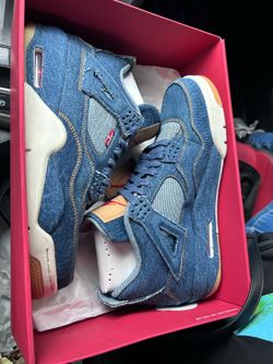 Levi’s aj4