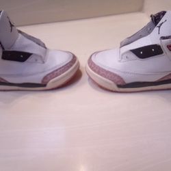 Jordan 3 RETRO VINTAGE FLORAL PRINT  9C