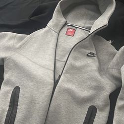 Grey Nike Tech Size Medium