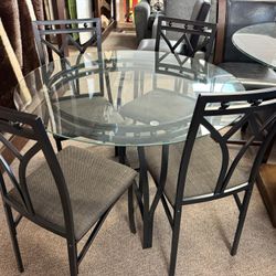 5 Pc. Dining Room Set 