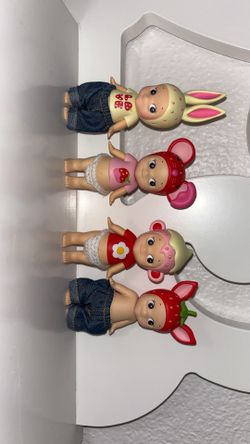 4 Sonny angels strawberry series