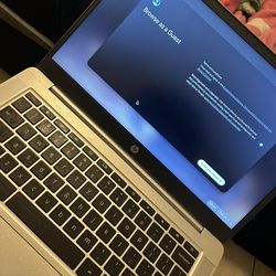 Chromebook computer