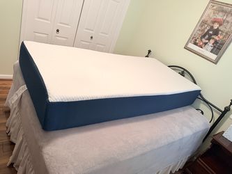 NEW — NEVER SLEPT ON — BedInABox Original 11” Twin XL Mattress — $300 OBO
