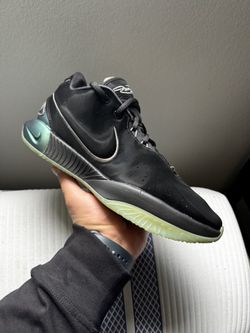 Lebron 21 “Tahitian” Size 9.5 deadstock (brandnew)