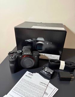 Sony     camera     a7iv