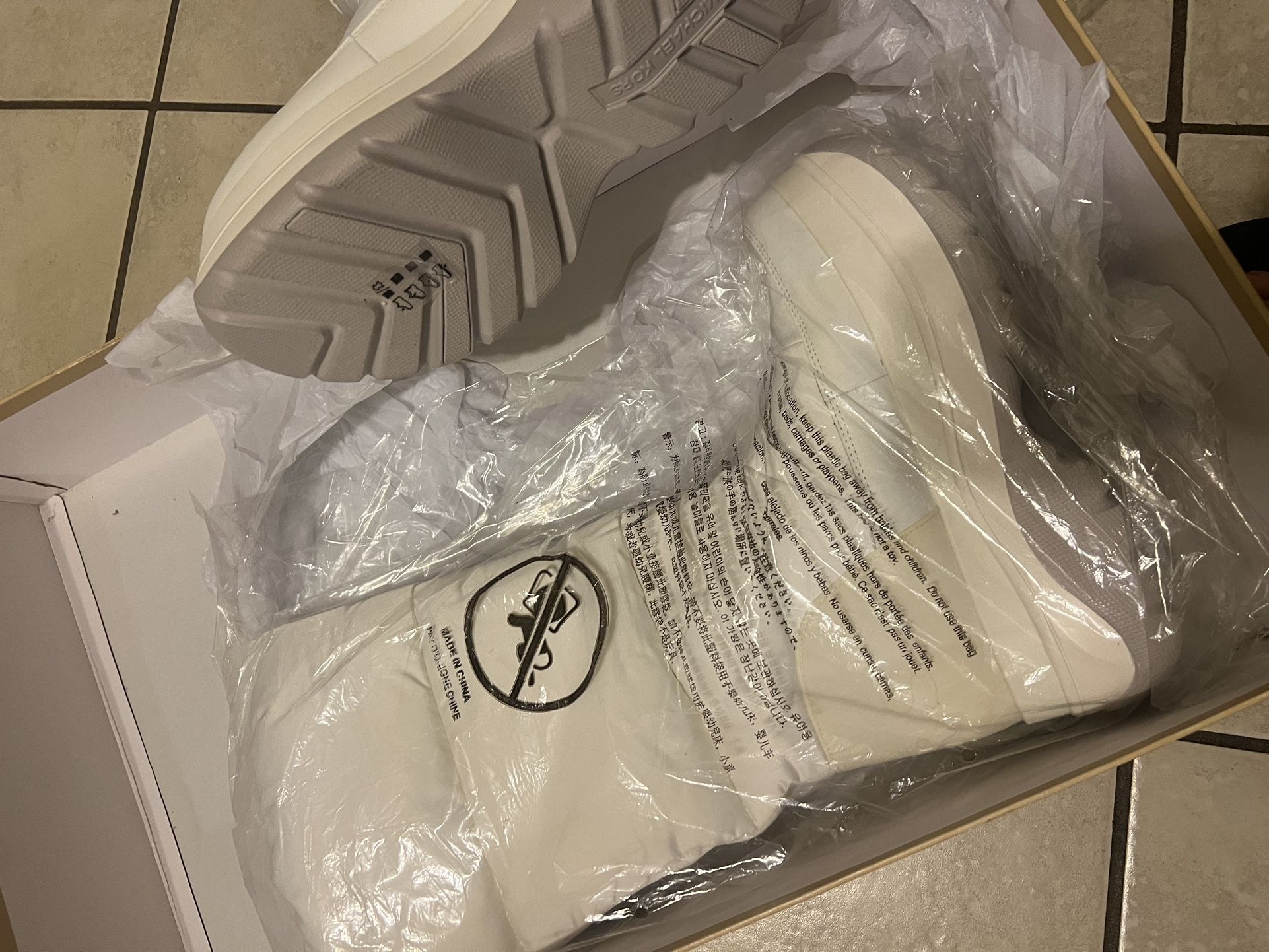 Boots Michael Jordan For Snow  Size 9.5 Woman 