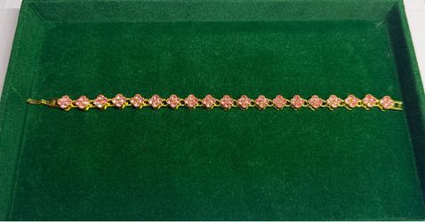 Pink Floral Crystal Gold-Tone Bracelet 🌸✨