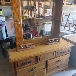 Dresser With Mirror