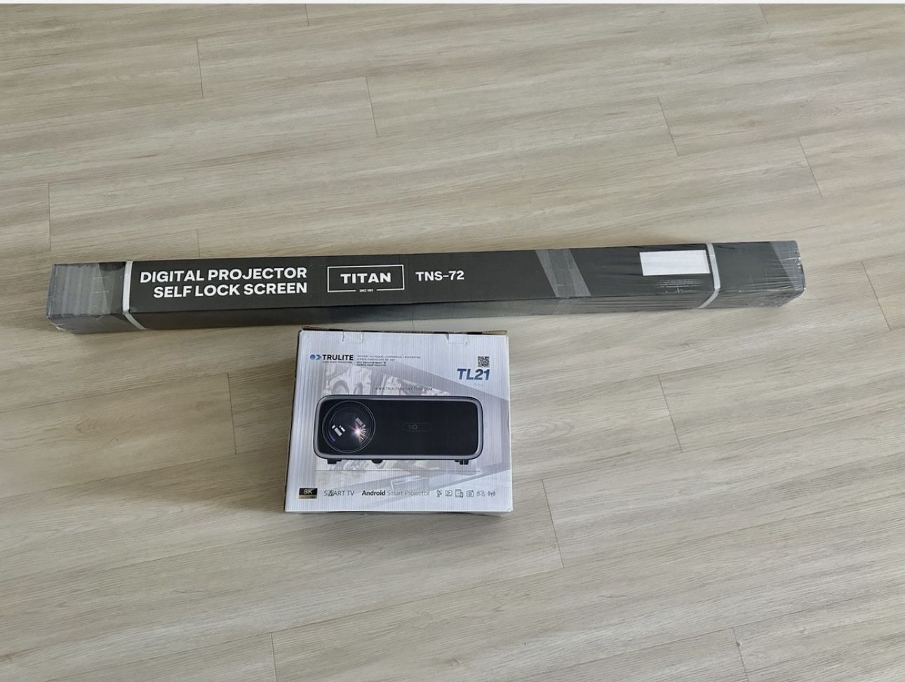 TruLite TL21 8K Projector -New- Smart Projector w/ Titan TNS-72 Projector Screen