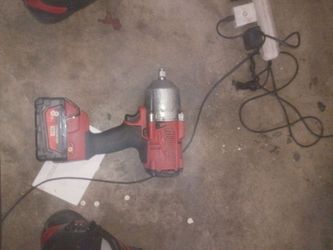 Milwaukee 1/2 impact with brand new extension set