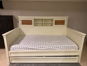 Crate & Barrel Twin Daybed with Storage Headboard and Pull-Out Trundle – $225