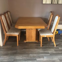 Hutch And Table And 6 Chairs Set